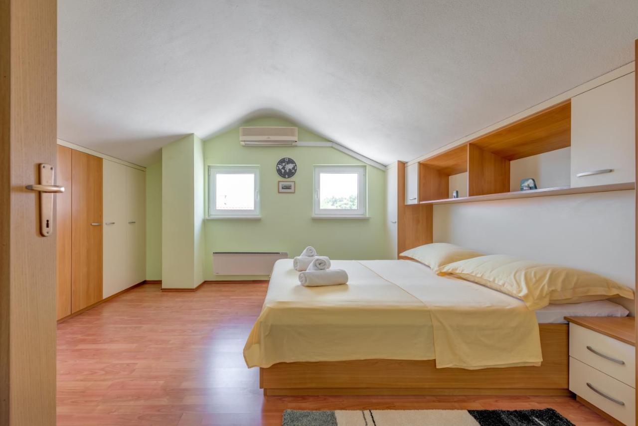 Villa Lille Trogir Buitenkant foto
