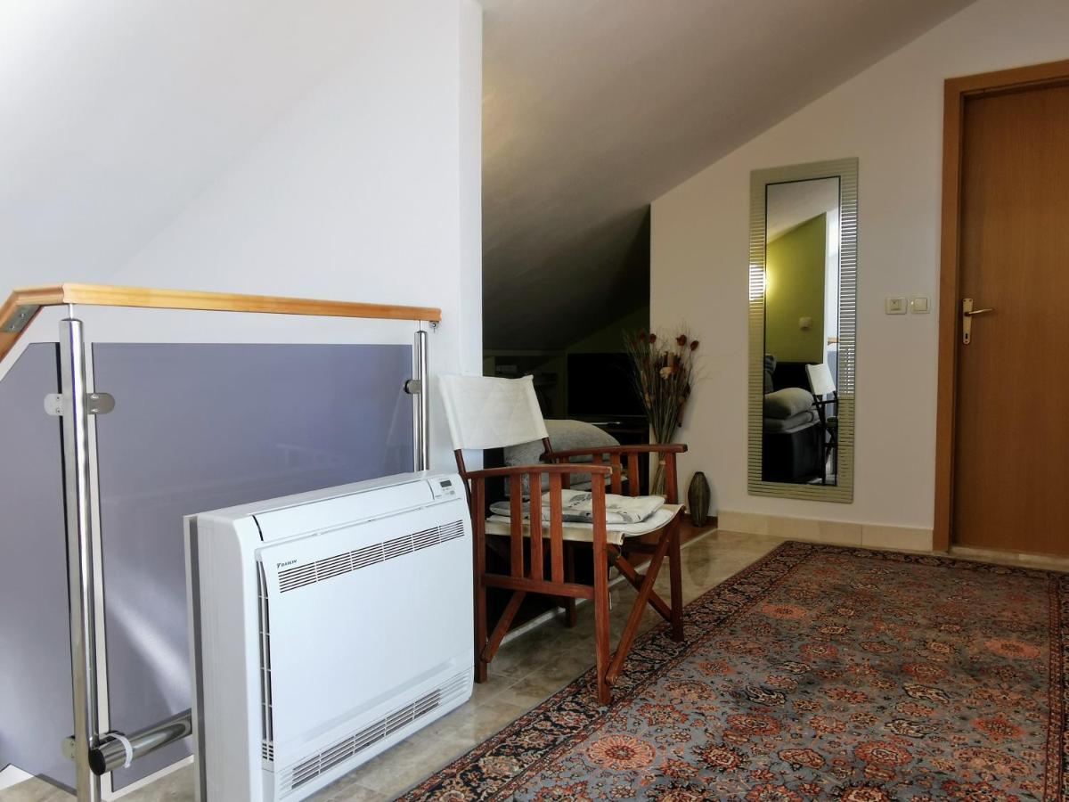 Villa Lille Trogir Buitenkant foto