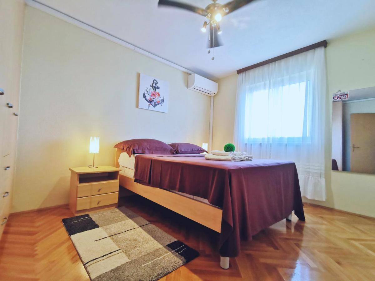 Villa Lille Trogir Buitenkant foto